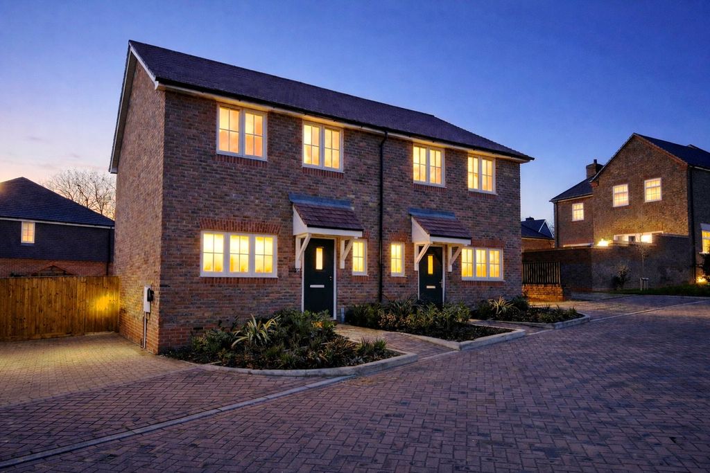 Property photo 1 of 10 External