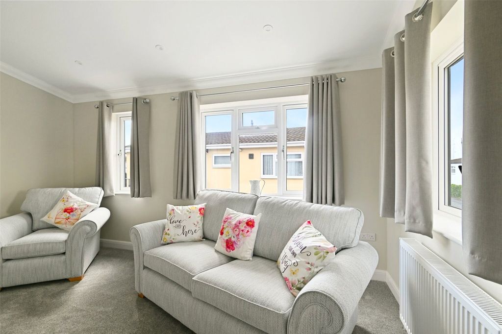 Property photo 2 of 14 Picture No. 02