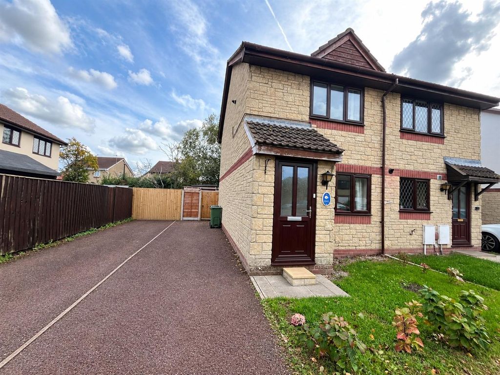 Property photo 1 of 12 Outside