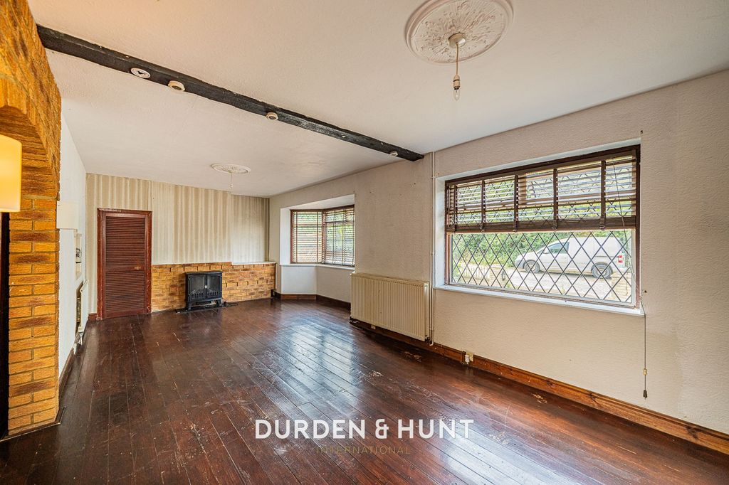 Property photo 2 of 30