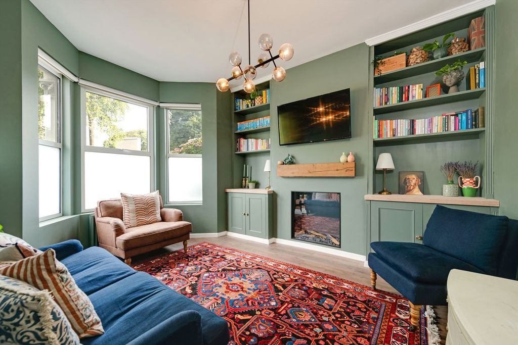 Property photo 1 of 6