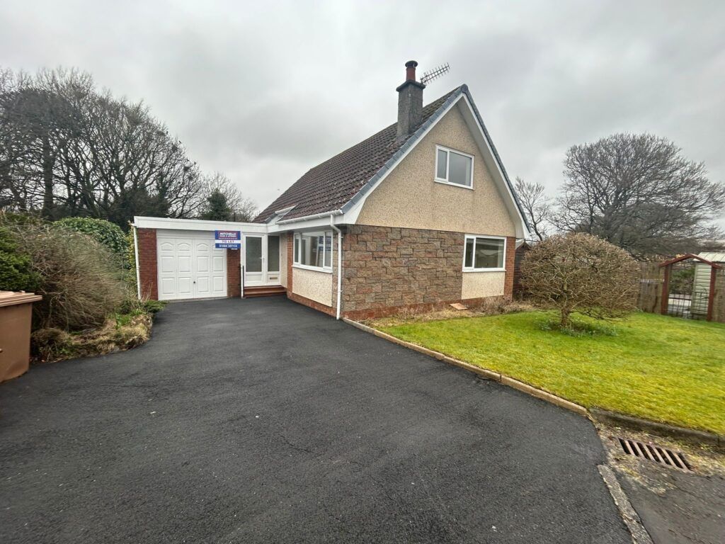 Property photo 1 of 32