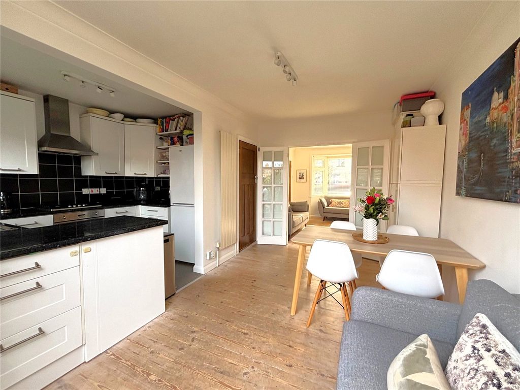 Property photo 3 of 28 Picture No. 23