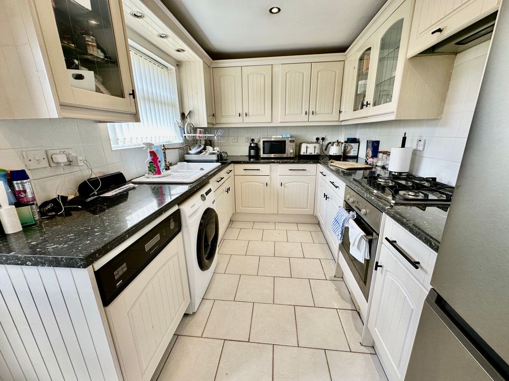 Property photo 3 of 17 Img_3580