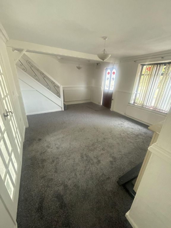 Property photo 2 of 9 Photo 1