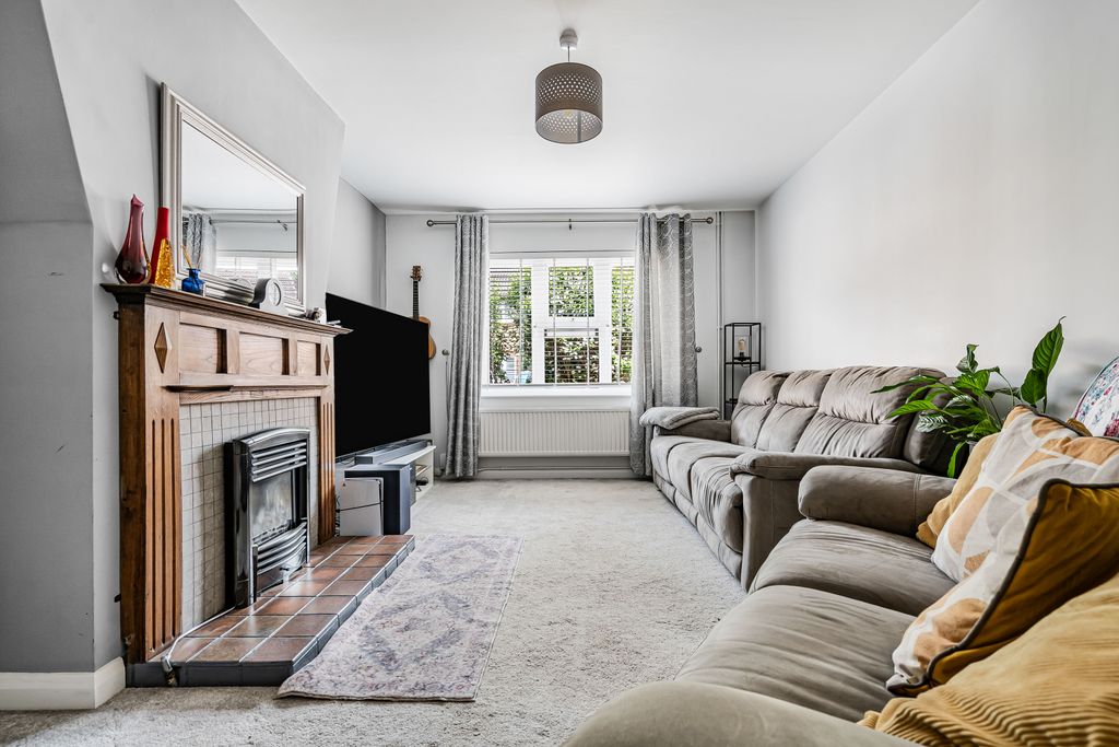 Property photo 3 of 17 1282993