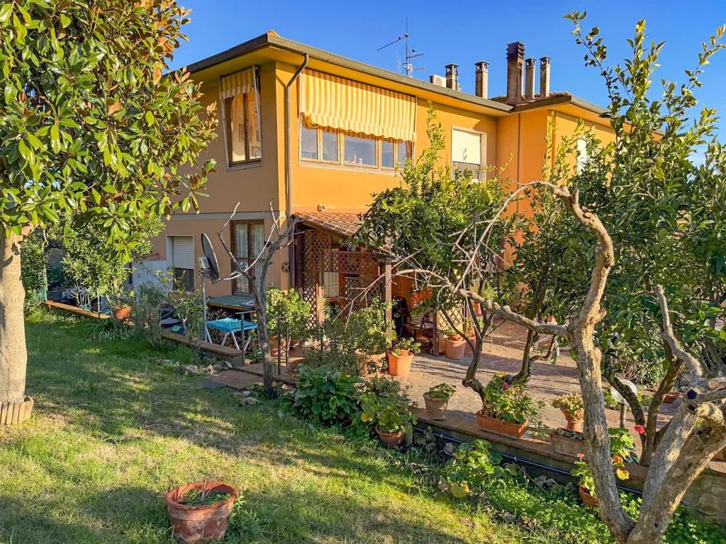 Property photo 3 of 27