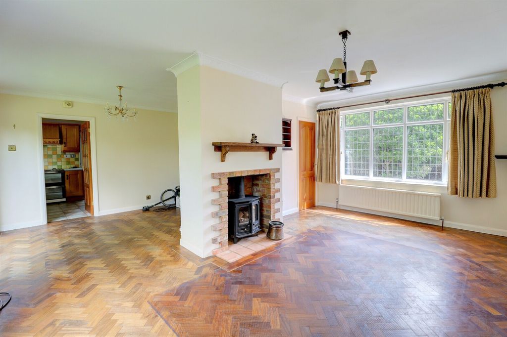 Property photo 3 of 16 Picture No. 21