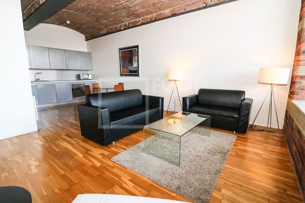 Property photo 2 of 32