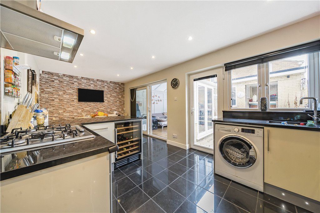 Property photo 2 of 22 Kitchen