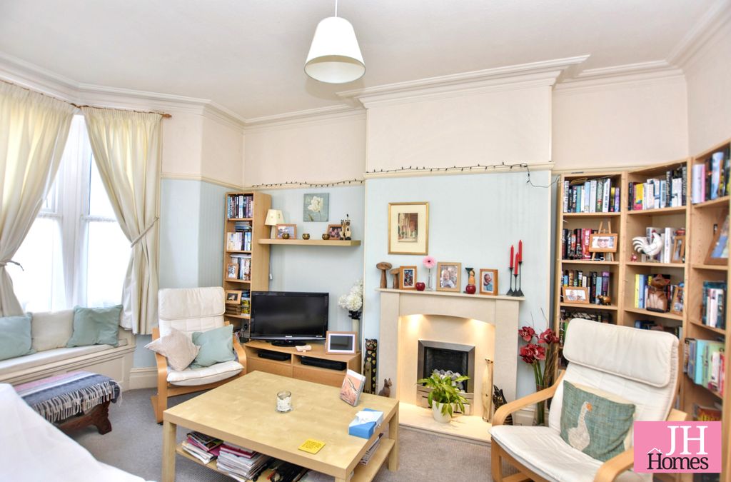 Property photo 3 of 21