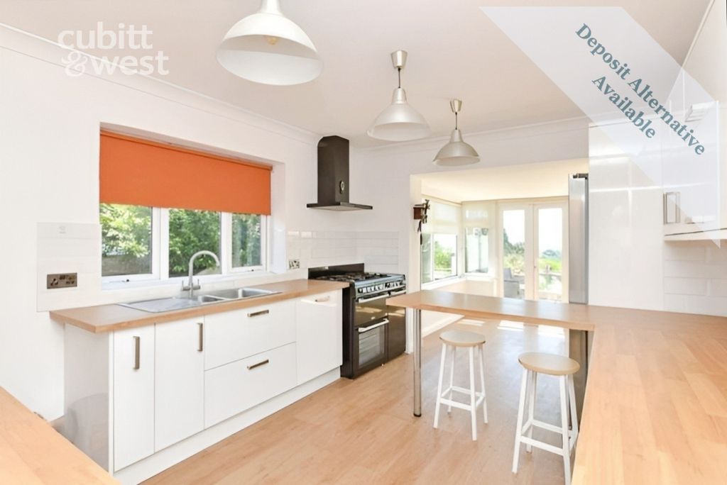 Property photo 2 of 17 Kitchen