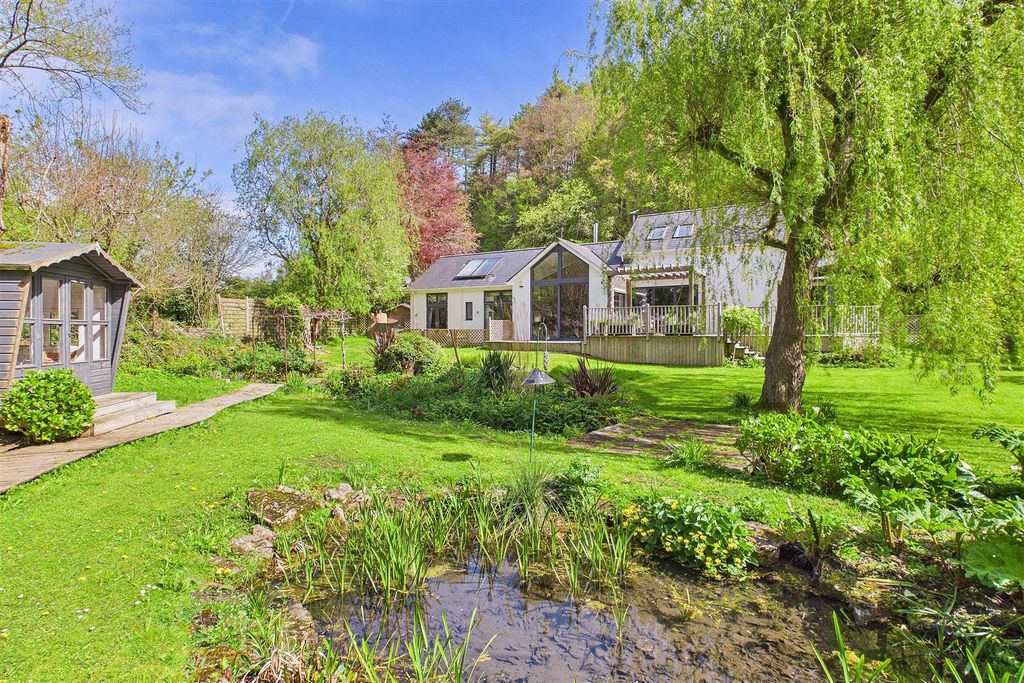 Property photo 1 of 35