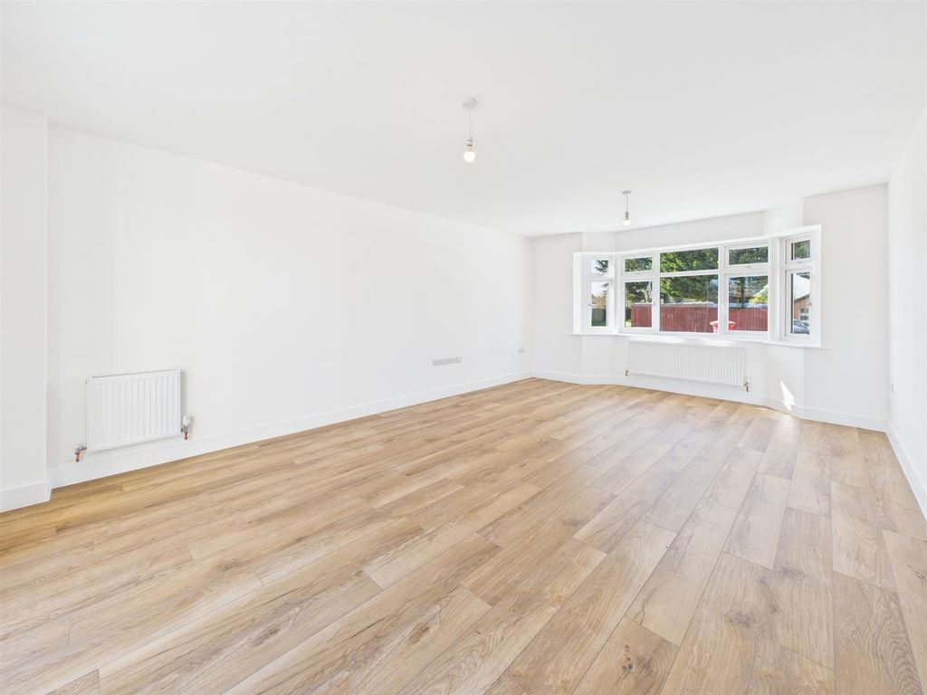 Property photo 3 of 30