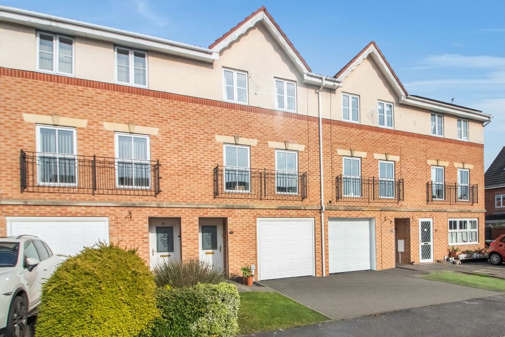 Property photo 1 of 18 2