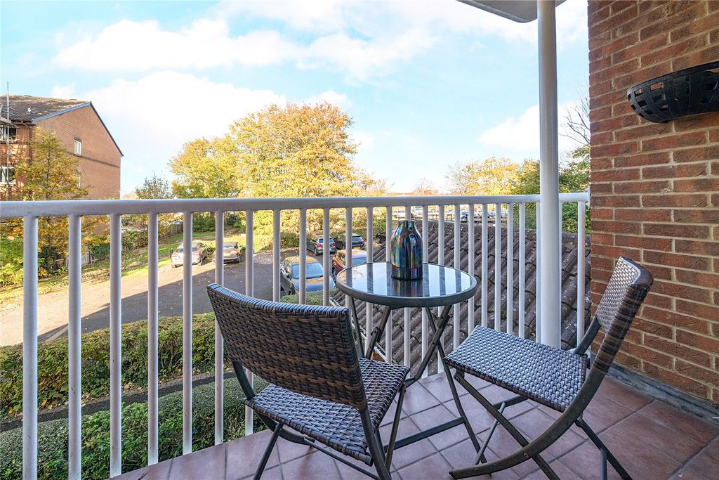 Property photo 3 of 13 Picture No. 17