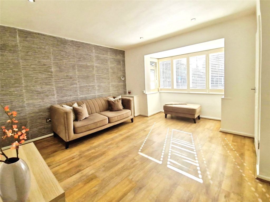 Property photo 2 of 16 Picture No. 19