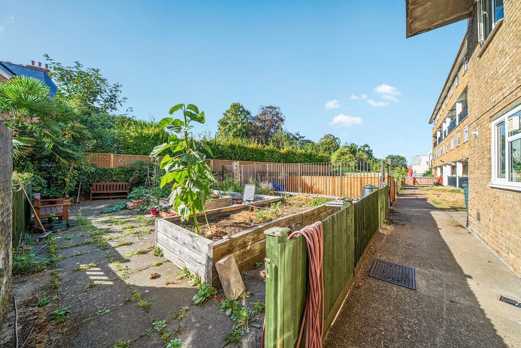 Property photo 3 of 16 Picture No. 05