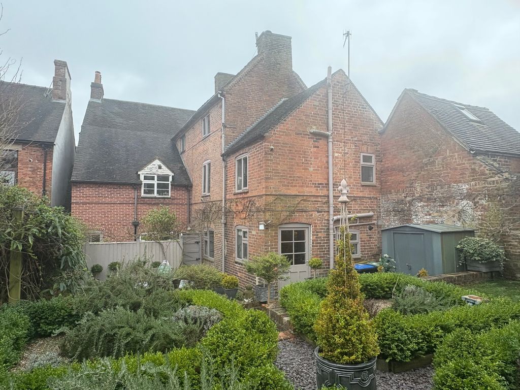 Property photo 1 of 16