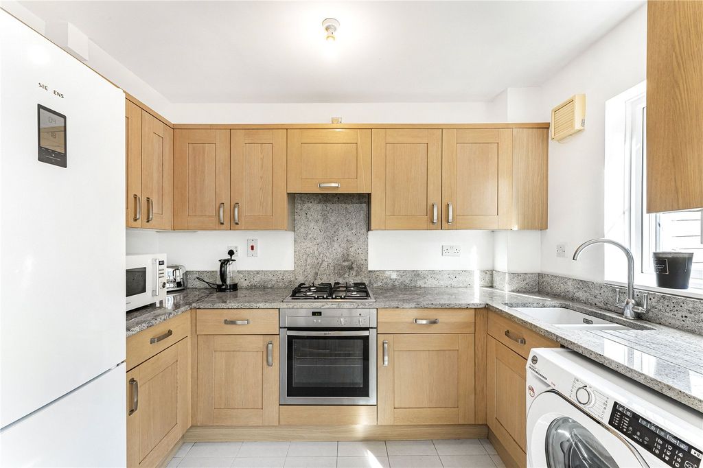 Property photo 3 of 18 Dining Room/Kitchen