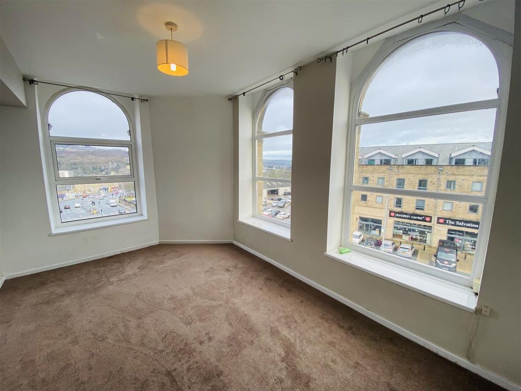 Property photo 3 of 13 Flat3Bankdale1.Jpg