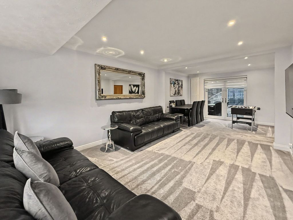 Property photo 3 of 29