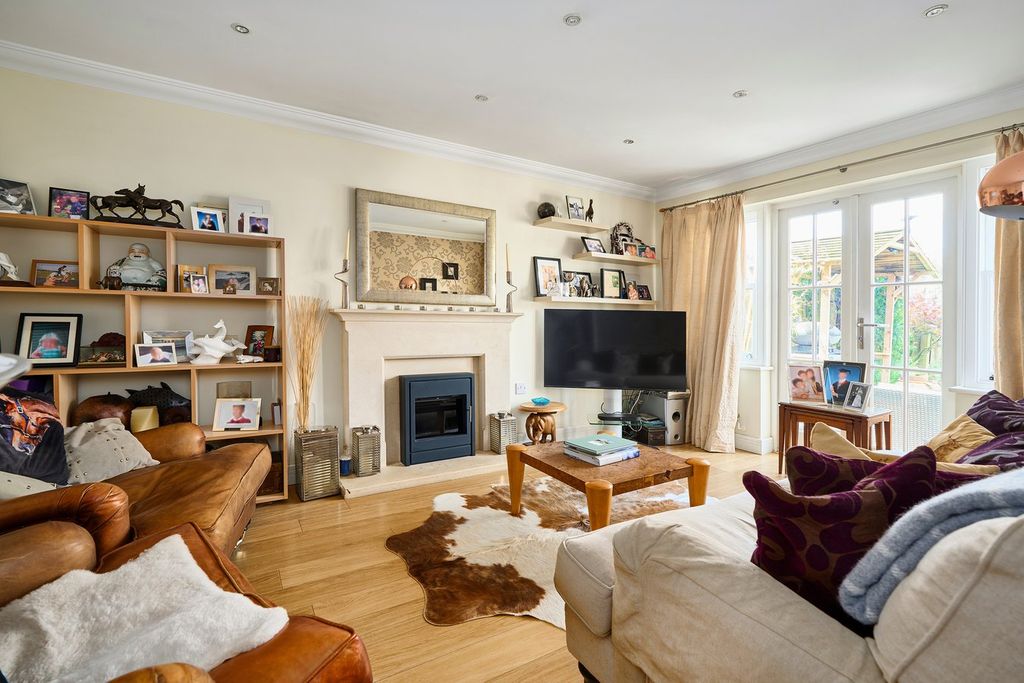Property photo 2 of 16