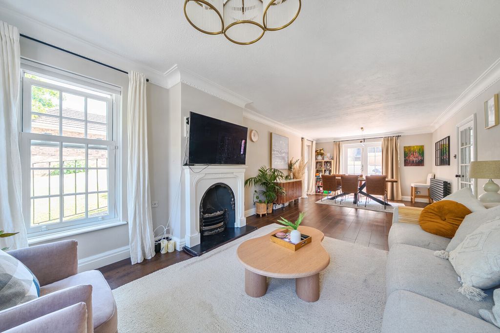 Property photo 2 of 20 1487896-10-6A4Fd9...