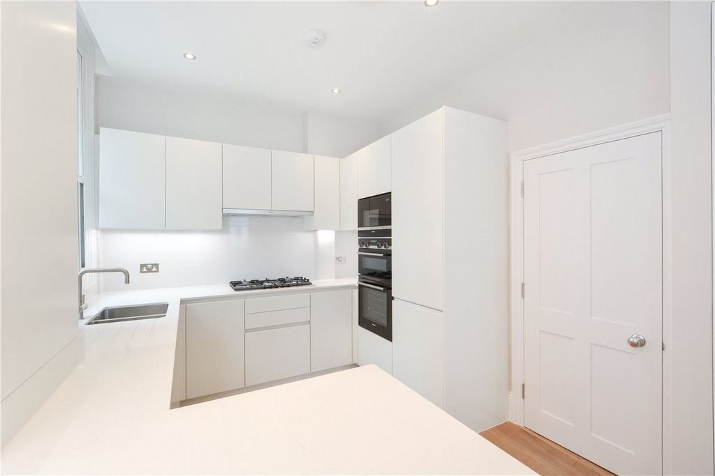 Property photo 3 of 9 Picture No. 05