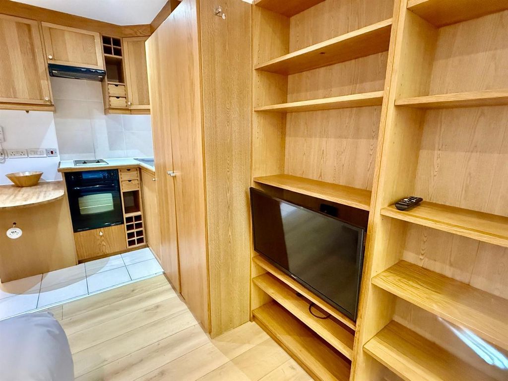 Property photo 1 of 12 4Eca6E2c-3c08-47Fb-834A-E56c141907c5.Jpg