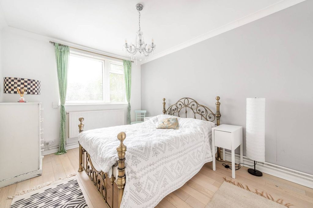 Property photo 3 of 9