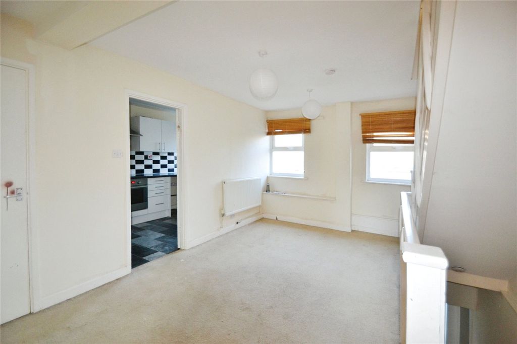 Property photo 3 of 13 Picture No. 12