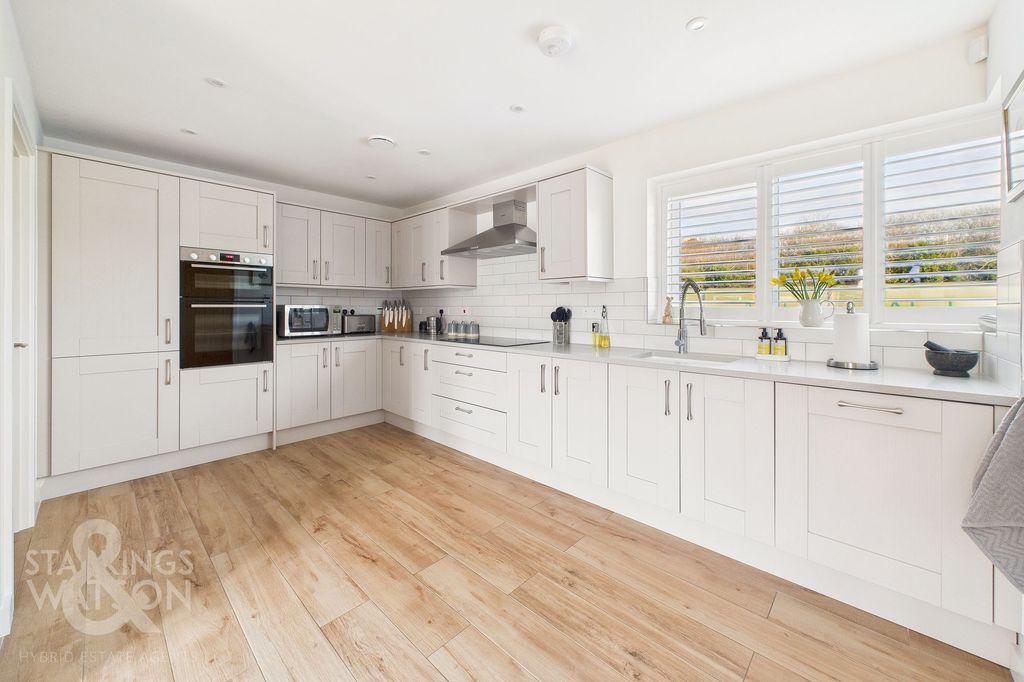 Property photo 3 of 29