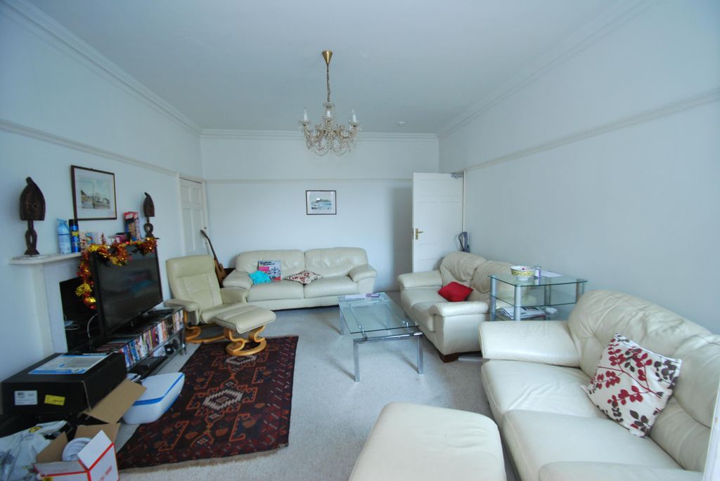 Property photo 2 of 3 Living Room