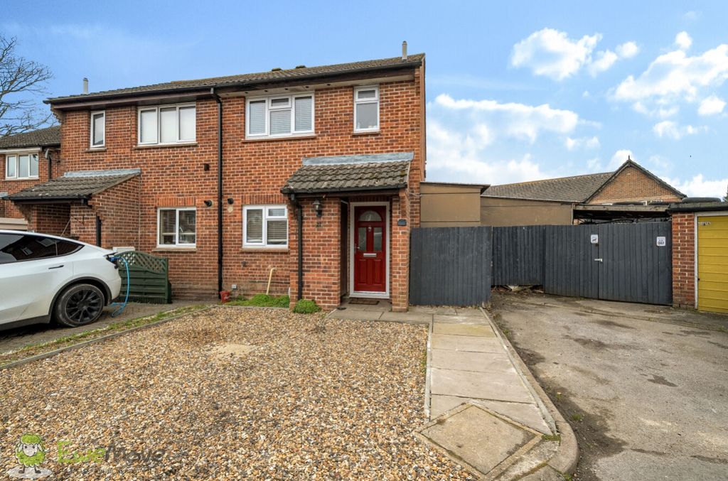 Property photo 1 of 16 Front