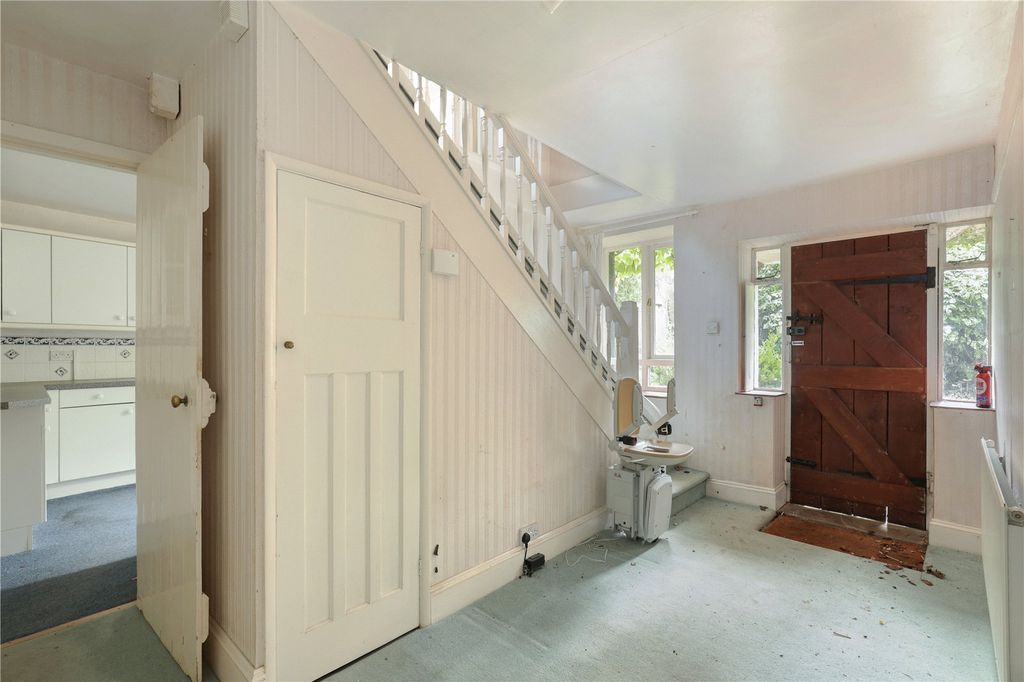 Property photo 2 of 27 Picture No. 30