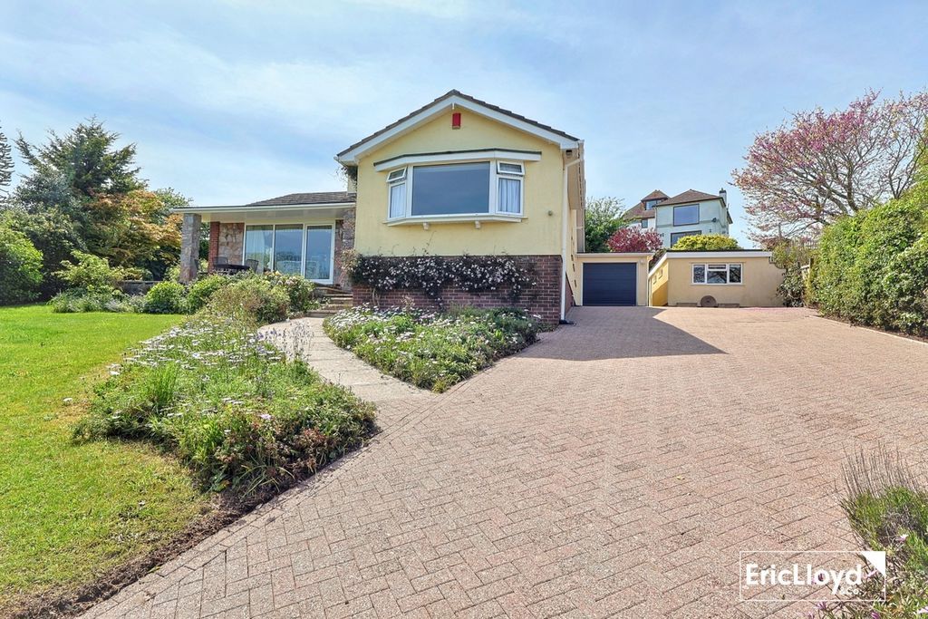 Property photo 2 of 31 Photo 31