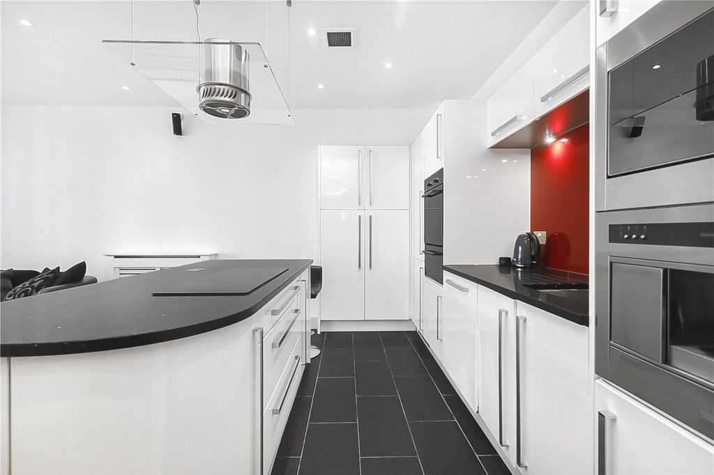 Property photo 2 of 12 Picture No. 05