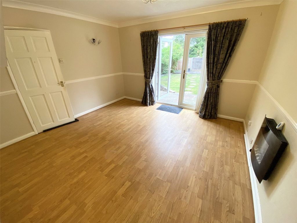 Property photo 2 of 18 Picture No. 13