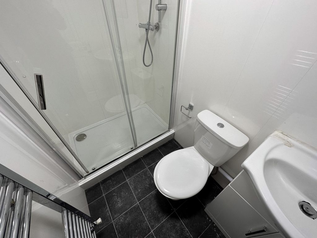 Property photo 3 of 7 10-Img_21043