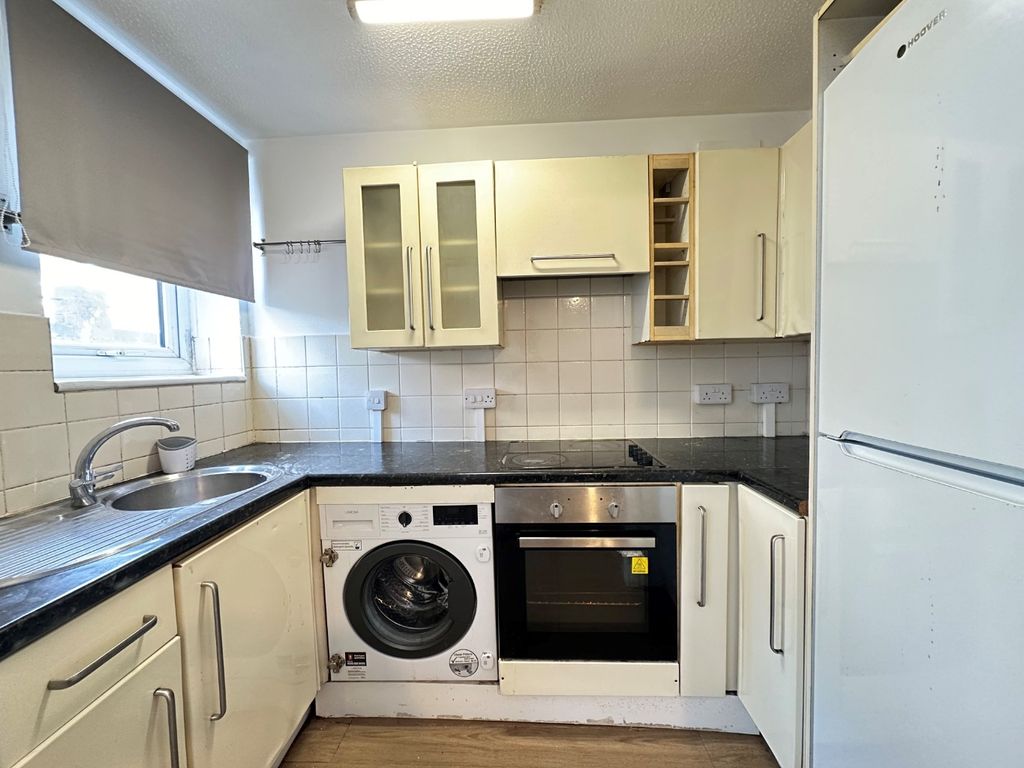 Property photo 3 of 9 3273763