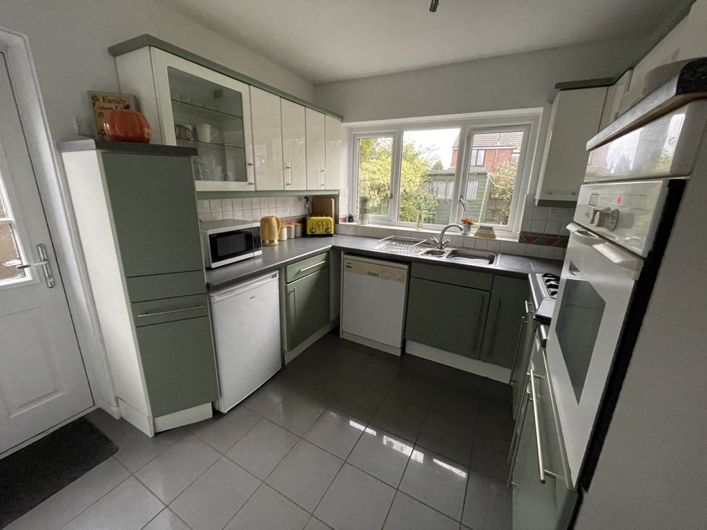 Property photo 3 of 23