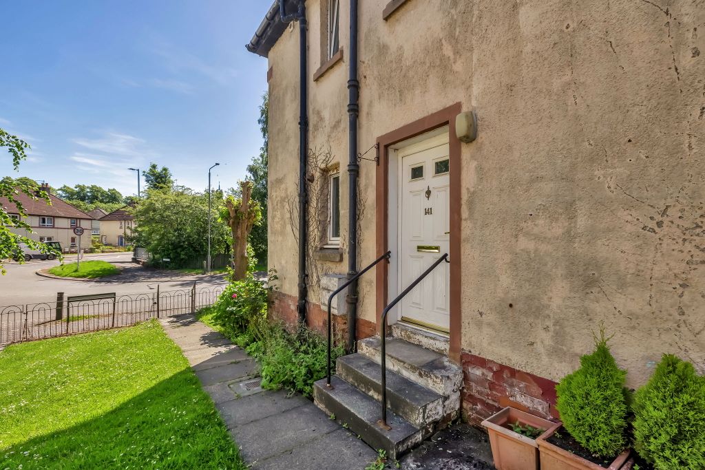 Property photo 2 of 18 1