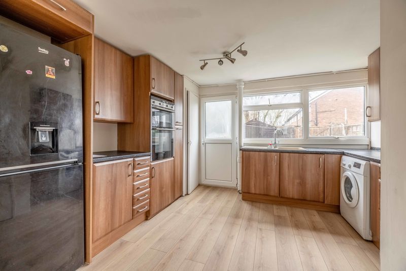 Property photo 3 of 10 Photo 7