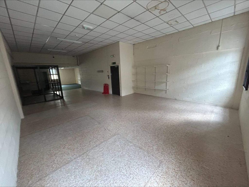 Property photo 3 of 4