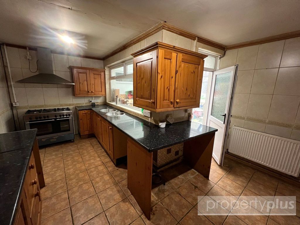 Property photo 2 of 12 Picture No. 08