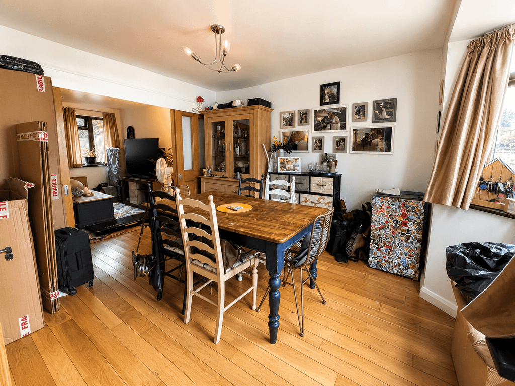 Property photo 3 of 10 Gallery