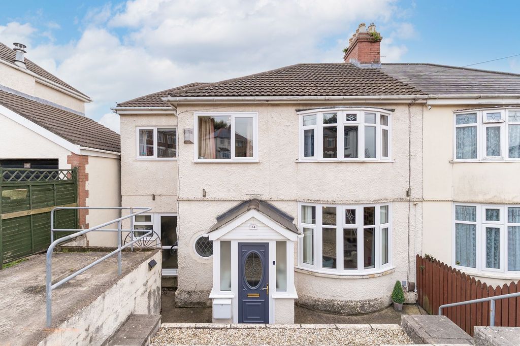 Property photo 1 of 35