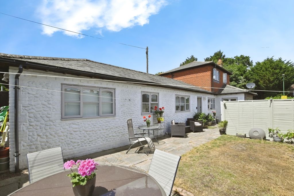 Property photo 2 of 17 Photo