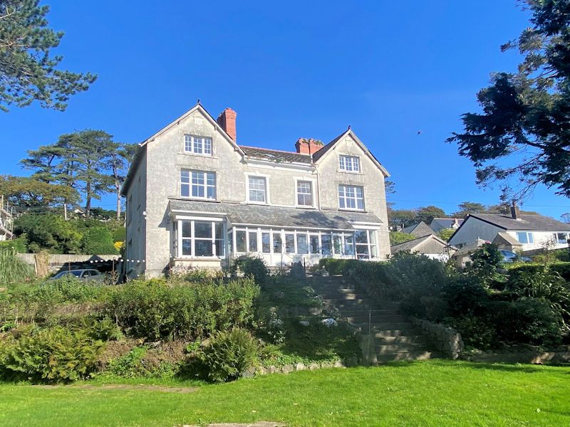 Property photo 1 of 33